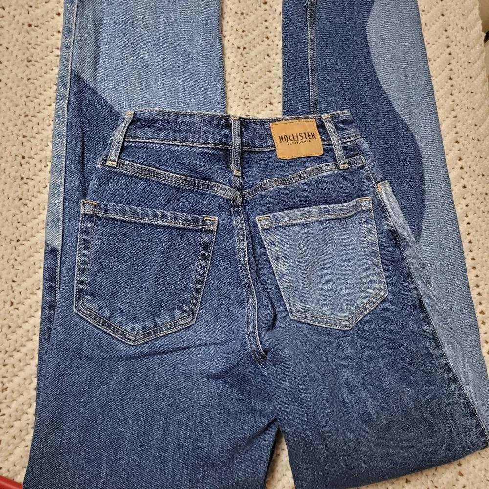 ❤️Hollister Ultra High Rise Dad Jean Wavy Colorblock W24 L31 - Picture 2 of 10